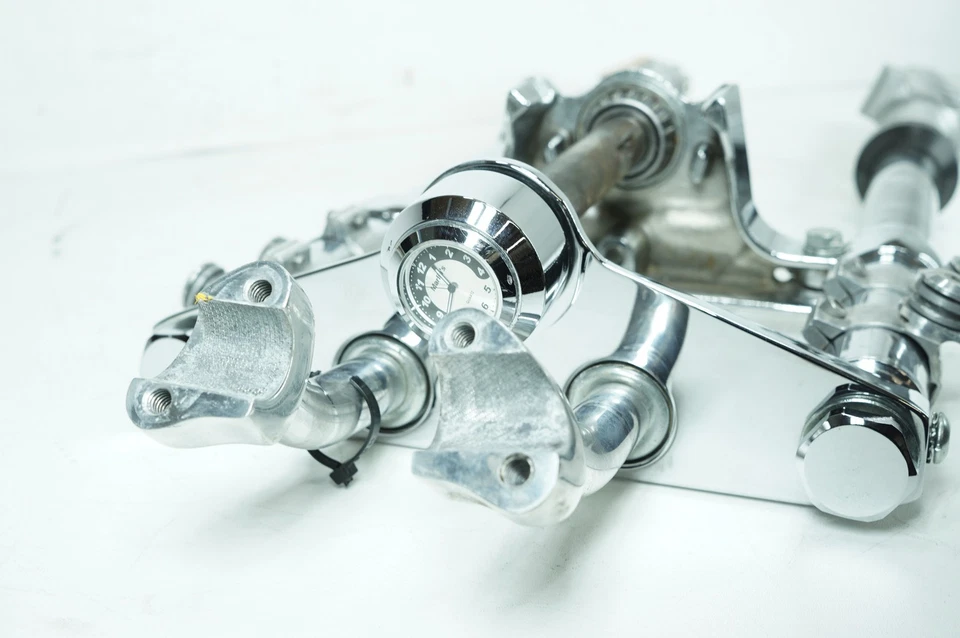 Harley Softail 2004 estándar OEM juego de triple árbol delantero y patas de horquilla derecha deslizantes Foto 3 de 4