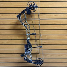 Item 3860 - Bowtech Archery Compound Bow - Alliance - RH - Bottomland - #65