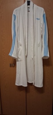 Damen adidas  Bademantel weiß/hellblau,Größe  M,wie Neu,für 35,-  zu Verkaufen.