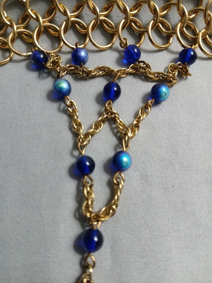 Pulseira de corrente de pedra dourada com anel e miçangas conectados - Imagem 3 de 3