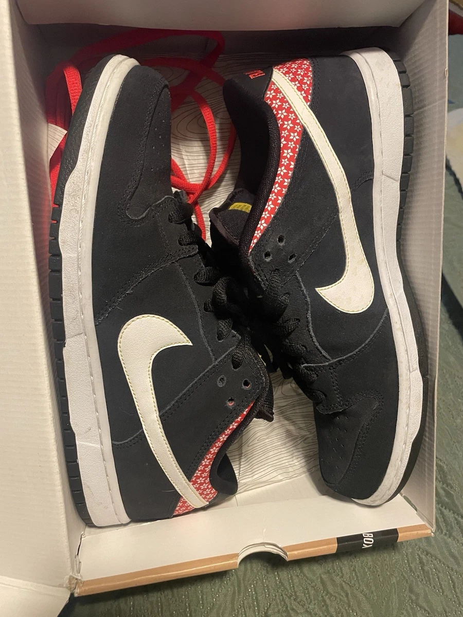 Nike SB Dunk Low Pro Black for Sale - Authenticity Guaranteed - eBay