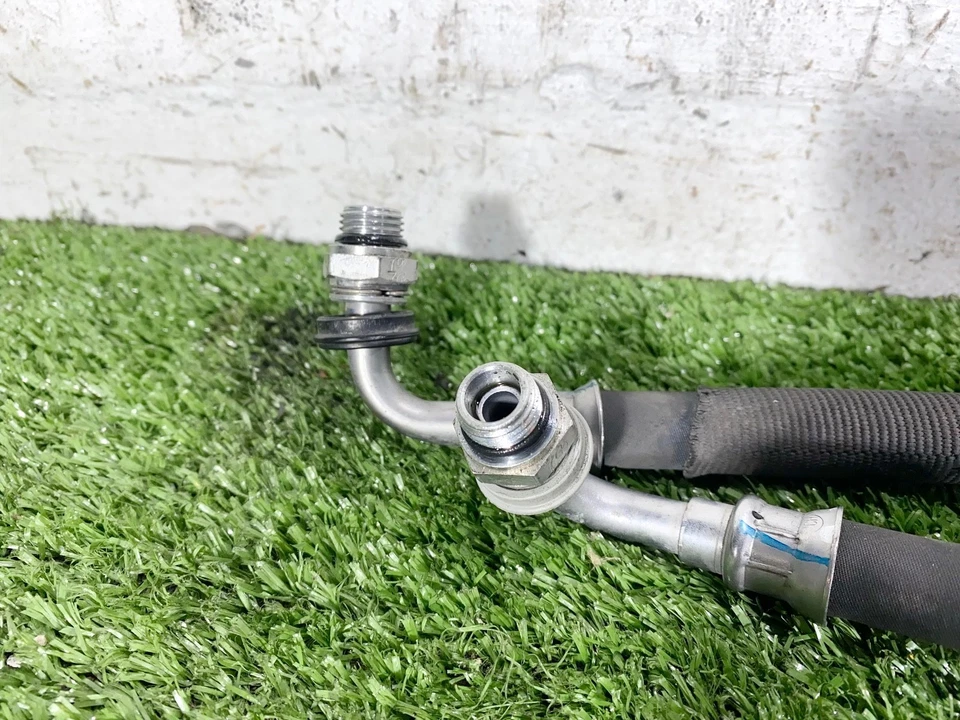 15-18 MERCEDES BENZ C300 W205 TRACCIÓN TRASERA RADIADOR ADICIONAL ENFRIADOR DE ACEITE LÍNEA DE ALIMENTACIÓN OEM Foto 2 de 3