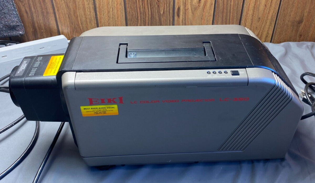 Eiki LC Color Video Projector LC-350 w/ Zoom Lens & Case | eBay Eiki LC Color Video Projector LC-350 w/ Zoom Lens & Case | eBay