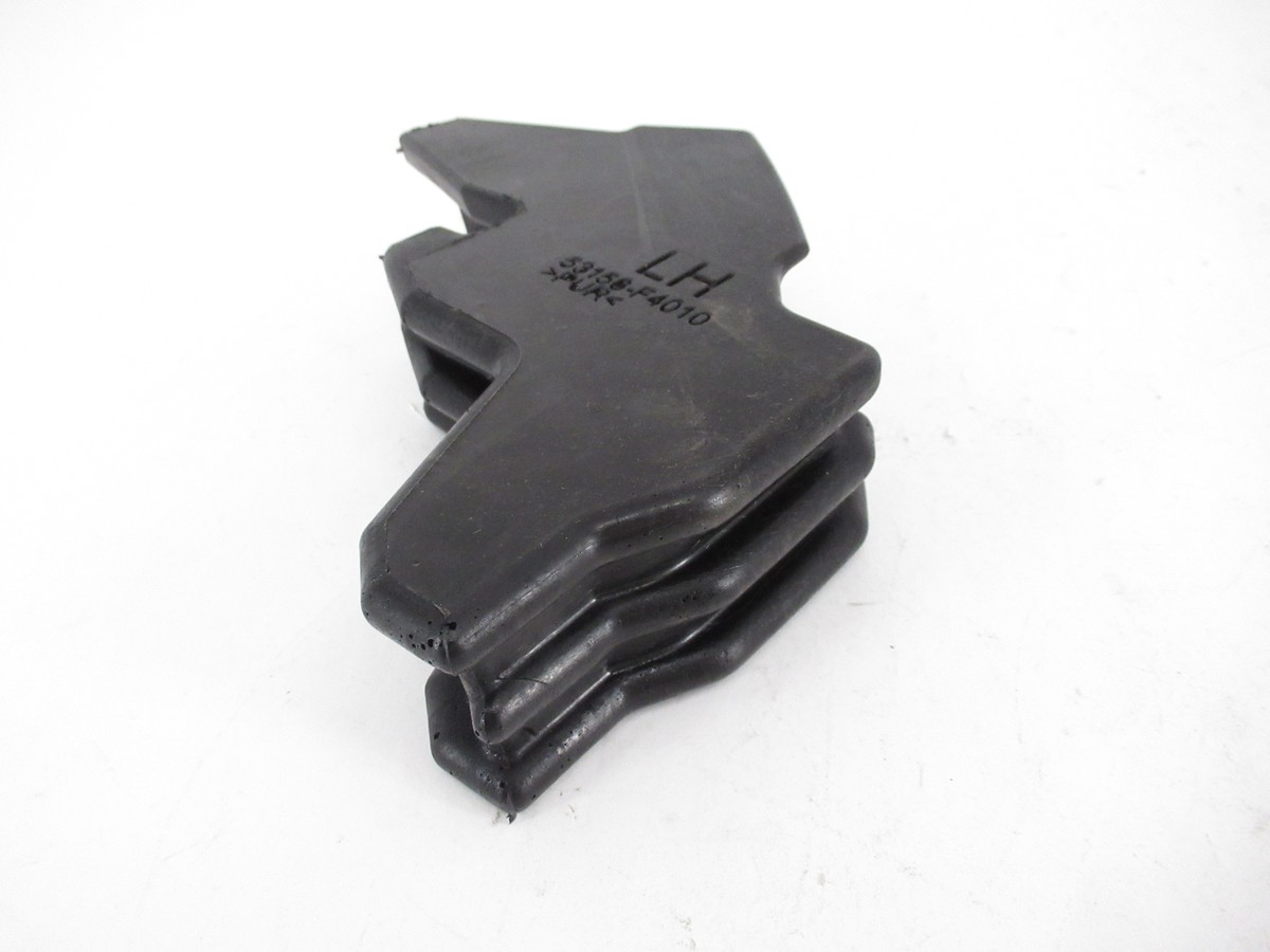 ブリキシエル Genuine OEM Toyota 53156-F4010 Driver Front Fender Upper Seal 2018