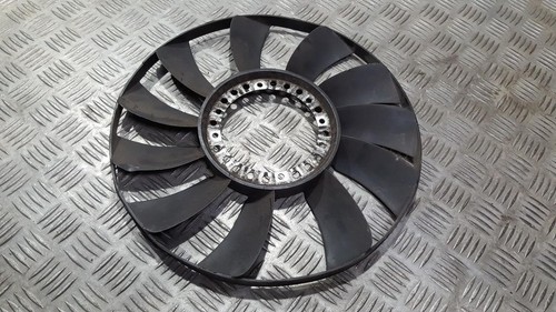 Volkswagen Passat 2000 Fan Blade 058121301B, Genuine #260275-79