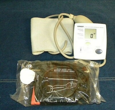 Omron Manual Upper Arm Blood Pressure Monitor Model HEM-432C , Tested