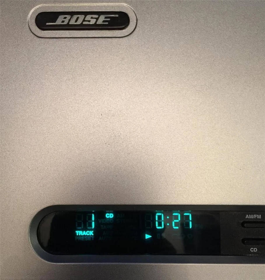 Reproductor de CD Bose Music Center modelo 5 AM/FM restaurado para estilo de vida 3,5,8,12 Foto 2 de 3