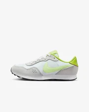 Nike MD Valiant Size 6Y Summit White Volt CN8558 017