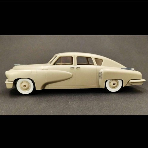 1948 Tucker Torpedo Resin Kit 1/25 by Red Wheel Models - Picture 3 of 7