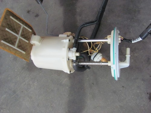 2003 2004 2005 LINCOLN LS FUEL PUMP V6 