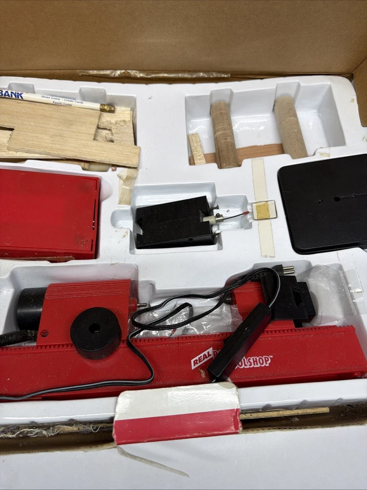 TONKA REAL POWER TOOL SHOP PLAYSET VINTAGE KIDS WORKSHOP OPEN COMPLETE UNTESTED - Image 3 of 4