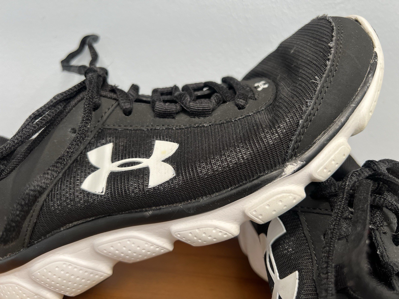 UNDER ARMOUR Charged Assert Athletic Sneakers Wom… - image 6