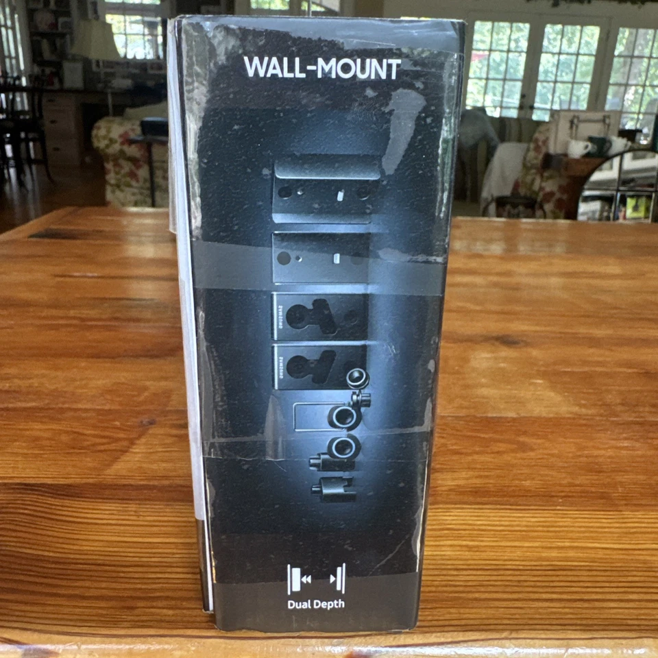 Mini TV Samsung VESA montaje en pared WMN750M para 33”-65” curvo y compatible con FPTV. Foto 3 de 4