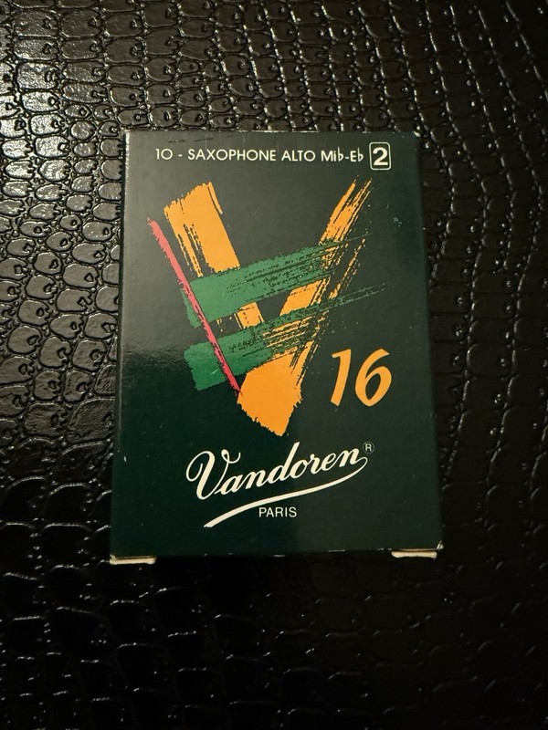 Vandoren V16 Alto Saxophone Reeds - Strength - 2 - Opened Box Of 10