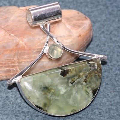 925 Silver Plated Decent Moss Prehnite Pendant 2'' Winter Collection Trendy GW