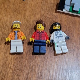 LEGO 75883 Mercedes AMG Petronas Formula One Team Speed Champion Incomplete READ