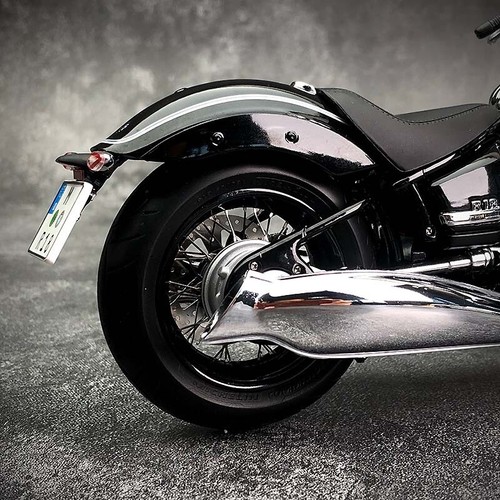 BMW Miniature 1/10 Scale Motorcycle Motor Bike Model R18 black Dealer's edition - Picture 10 of 11