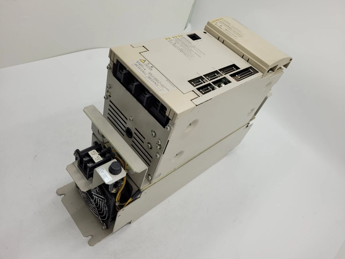 YASKAWA INVERTER VS-626M5 CIMR-M5A2022 Excellent Condition