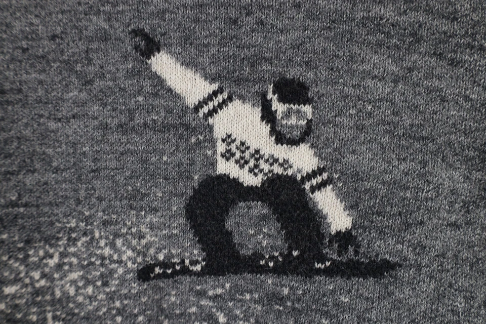 Vintage Gap Boys Medium All Over Print Snowboard Mountain Knit Crewneck Sweater - Image 4 of 4