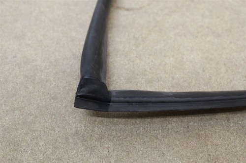 VW Transporter T5.1 T6 T6.1 Factory Lifting Roof Seal 7E7875297 New Genuine part - Picture 2 of 3