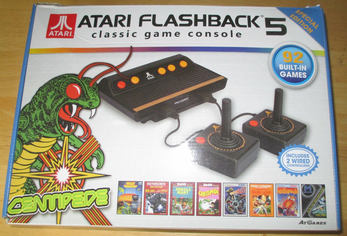 Atari Flashback classic game console, 92 games, controllers