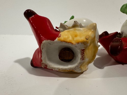 Vintage MCM Salt Pepper Shaker Shakers Turnip Radish Onion Japan Cork Bottom - Picture 8 of 11