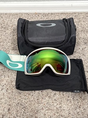 Oakley Flight Tracker Ski Snow Goggle Celeste w Prizm Snow Jade Lens & Case