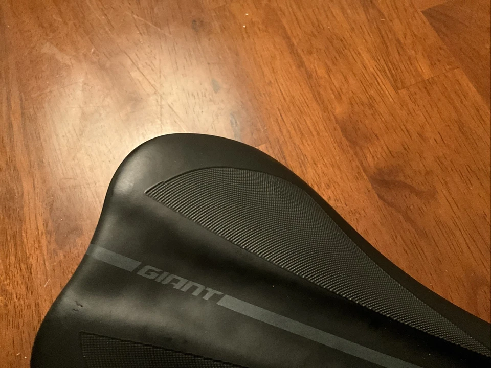 Bicicletas Giant - Sillín - Negro - Repuesto básico - Carretera / MTB Foto 3 de 4