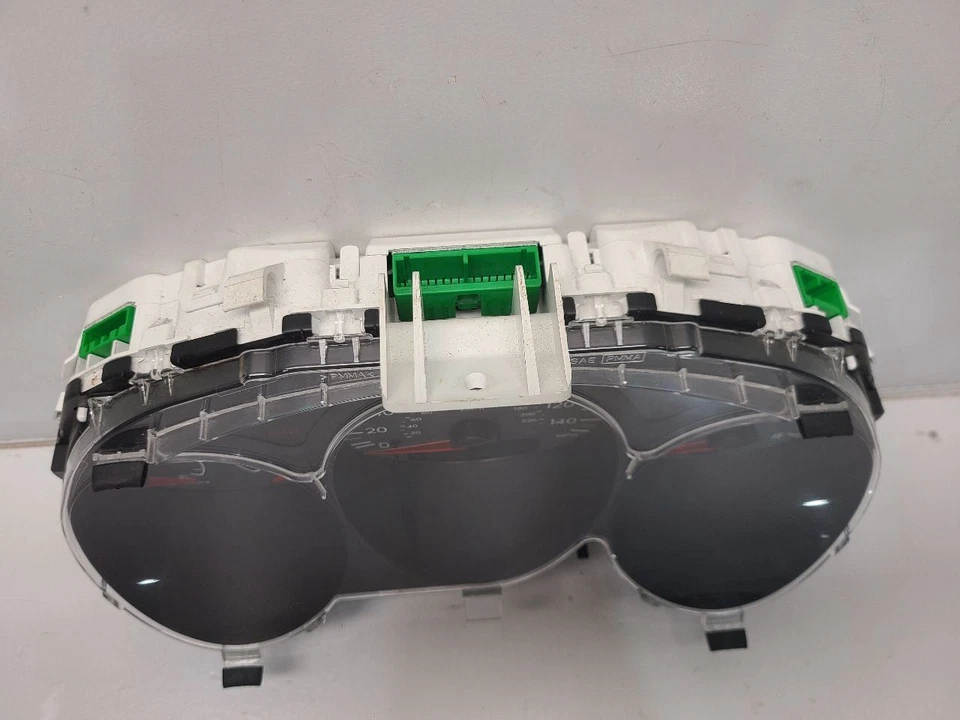 Grupo de velocímetro Subaru Forester 2005 (2,5 L/MPH/XT) con VDC PN: 85013SA030 Foto 2 de 4