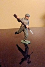 Britains 54mm hollowcast WW2 British soldier bayoneting