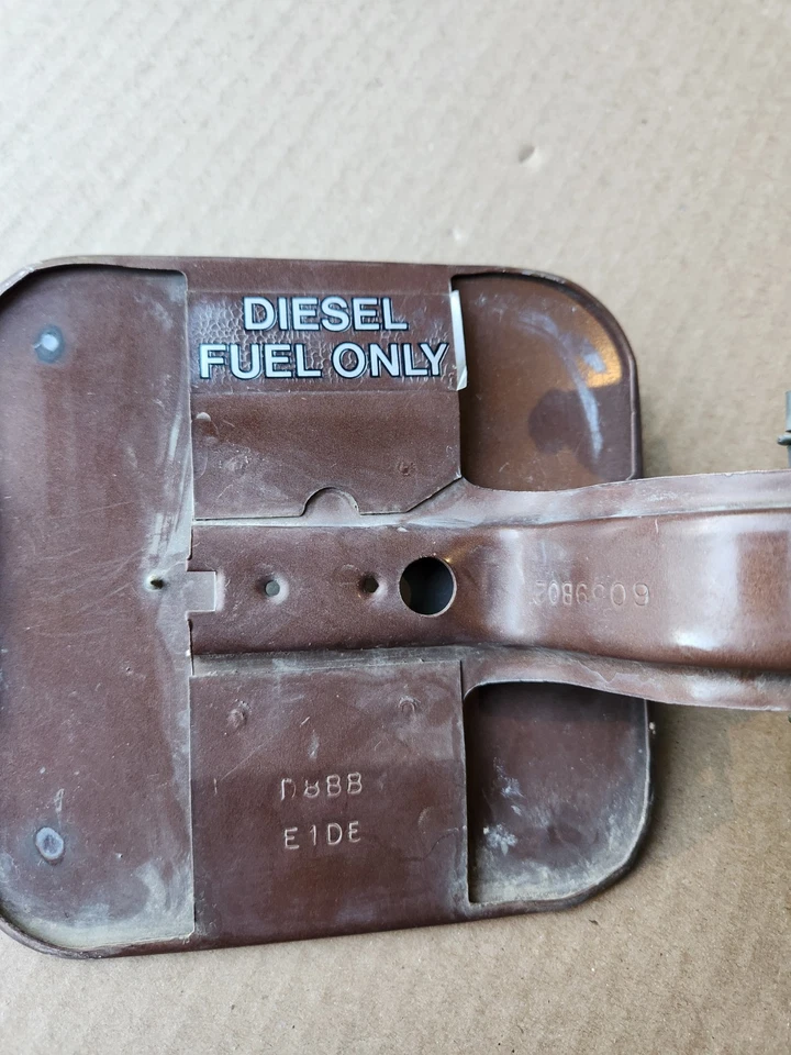 Camión Ford F150 Bronco 1980-1986 81 82 83 84 85 86 diésel puerta de llenado de combustible IDI 6,9 Foto 3 de 4
