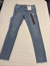 Skinny Fit Girls Jeans. Members Mark . Mid Rise, Size 14/16. New With Tags