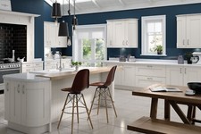 SHAKER KITCHEN WHITE  CABINETS 22 MM DOORS  WOOD GRAIN 10 COLOURS