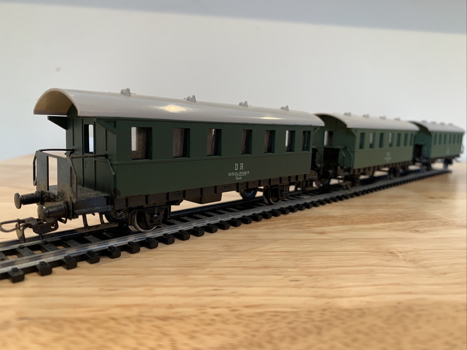 EUC Vintage PIKO East Germany H0 5 6513 010 Passenger Box Car Green Dr