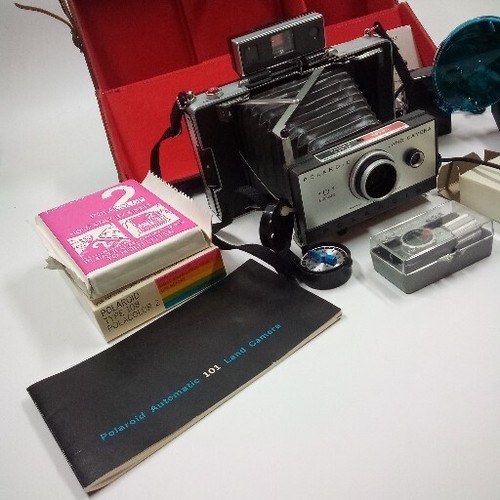 POLAROID AUTOMATIC 101 FILM LAND CAMERA W CASE & ACCESSORIES VINTAGE NOT TESTED - Picture 5 of 17