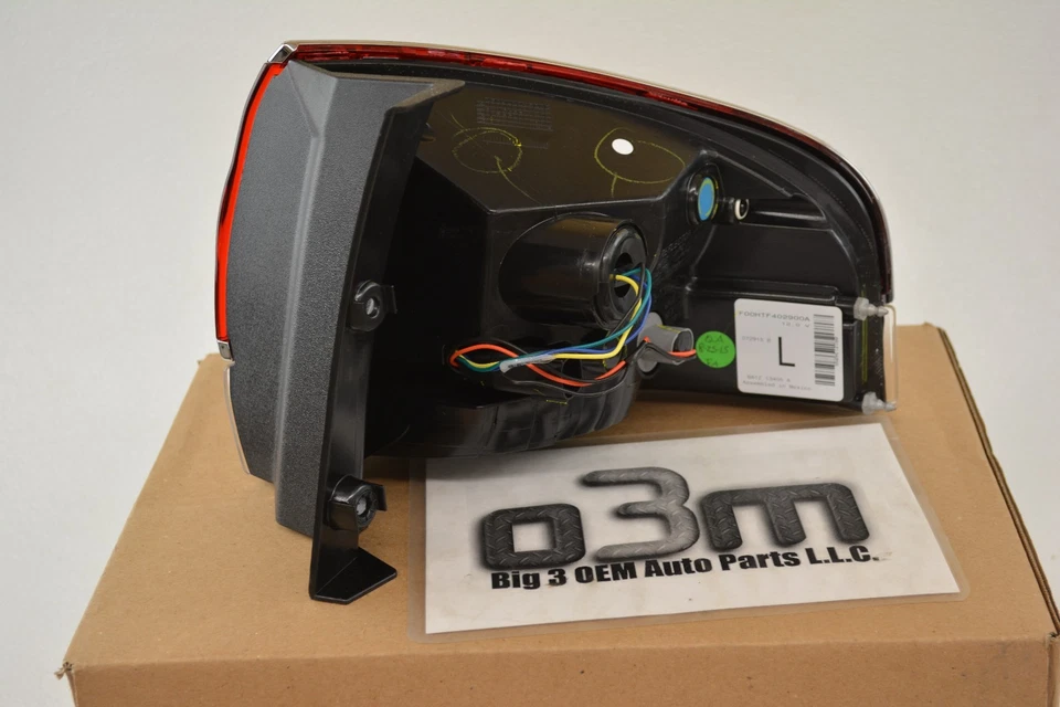 Luz de freno de lámpara trasera izquierda lado del conductor Lincoln MKX 2011-2015 nueva OEM BA1Z-13405-A Foto 2 de 3