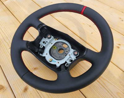 NEW LEATHER Steering Wheel for VW Volkswagen Golf IV 4 MK4 Passat B5 Red Stripe