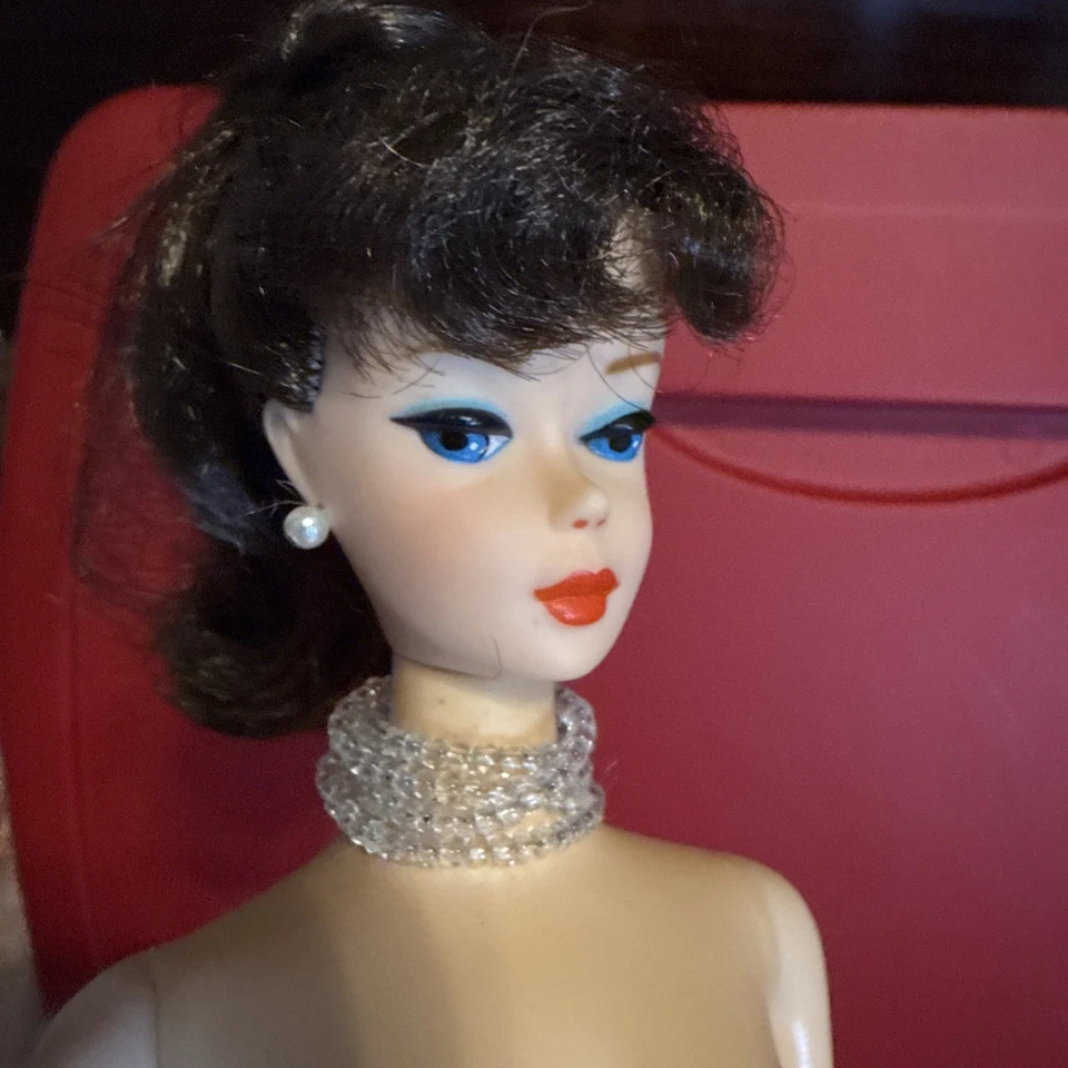 Barbie Cola de Caballo Vintage Solo en el Foco Morena Reproducción Mattel Foto 3 de 4