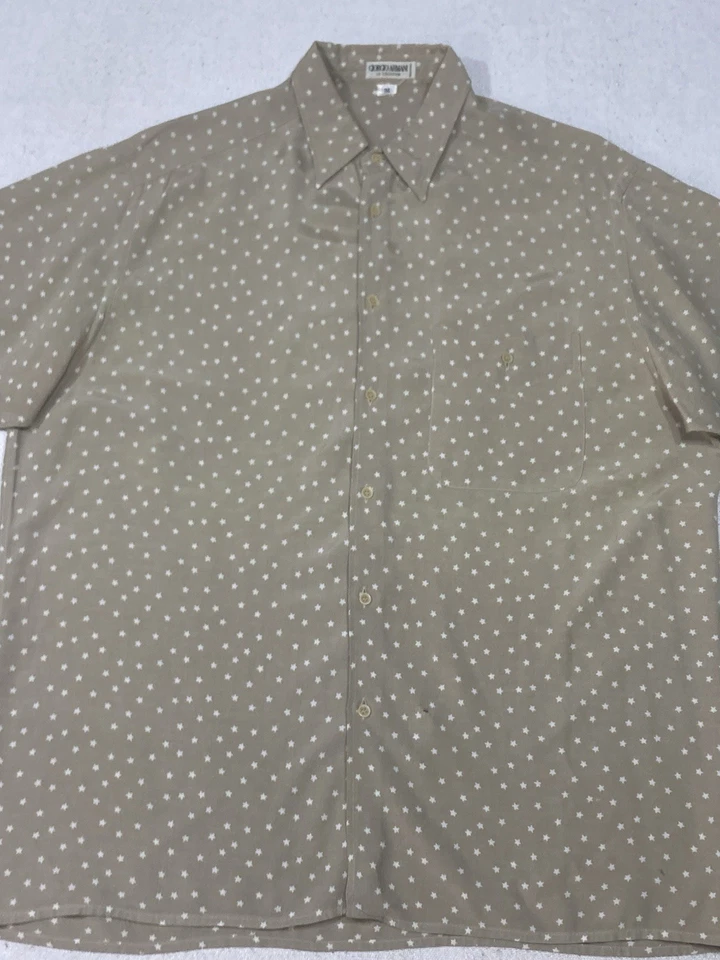 Camisa De Colección Giorgio Armani Para Hombres M Estampado de Estrellas Manga Corta Abotonada Hecha en Italia Foto 3 de 4