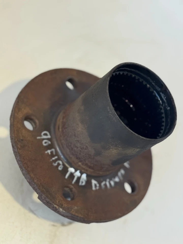 1988-1993 FORD F150 DANA 44 TTB IFS FRONT WHEEL HUB - USED LEFT DRIVER SIDE - Image 4 of 4