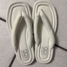 No Boundaries Women's Puffy Flip Flops Memory Foam  Size 6