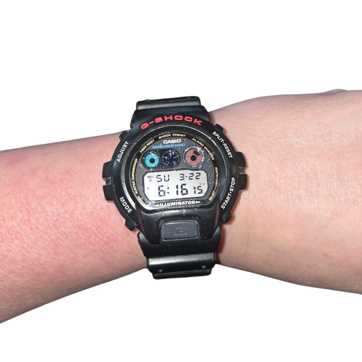 Vintage Casio Illuminator Digital Quartz Men's Watch 3230 Dw-6900