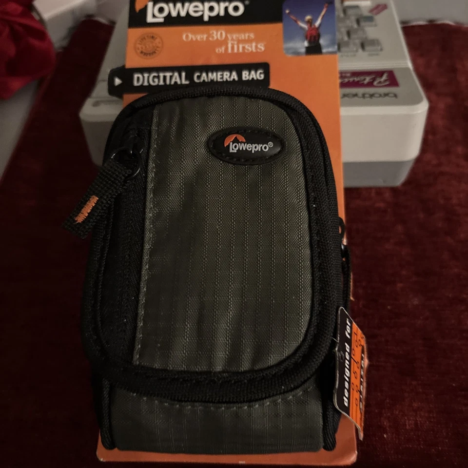 LOWEPRO Camera Bag Ridge 30 Digital With Shoulder Strap Small Padded Compact NEW - Image 2 of 3