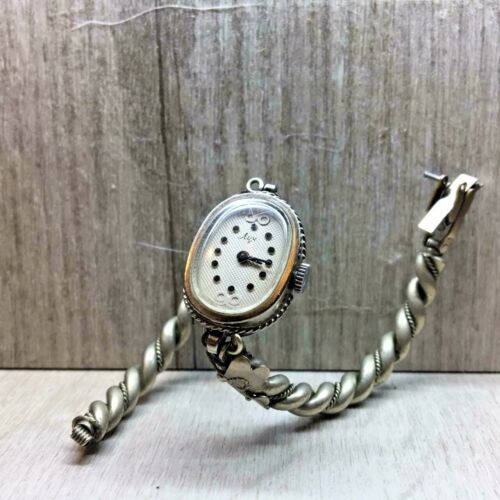 Watch Luch USSR with cupronickel bracelet jewelry design 17 stones Vintage