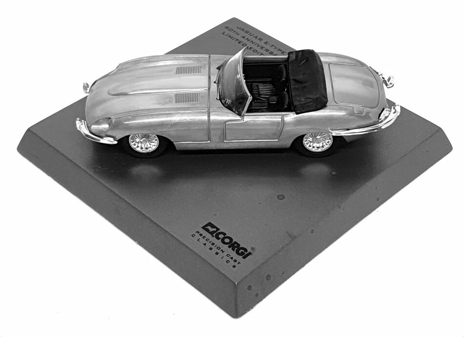 Corgi Precision Cast Classics 1/43 Scale G50071 - Jaguar E-Type - Image 4 of 4