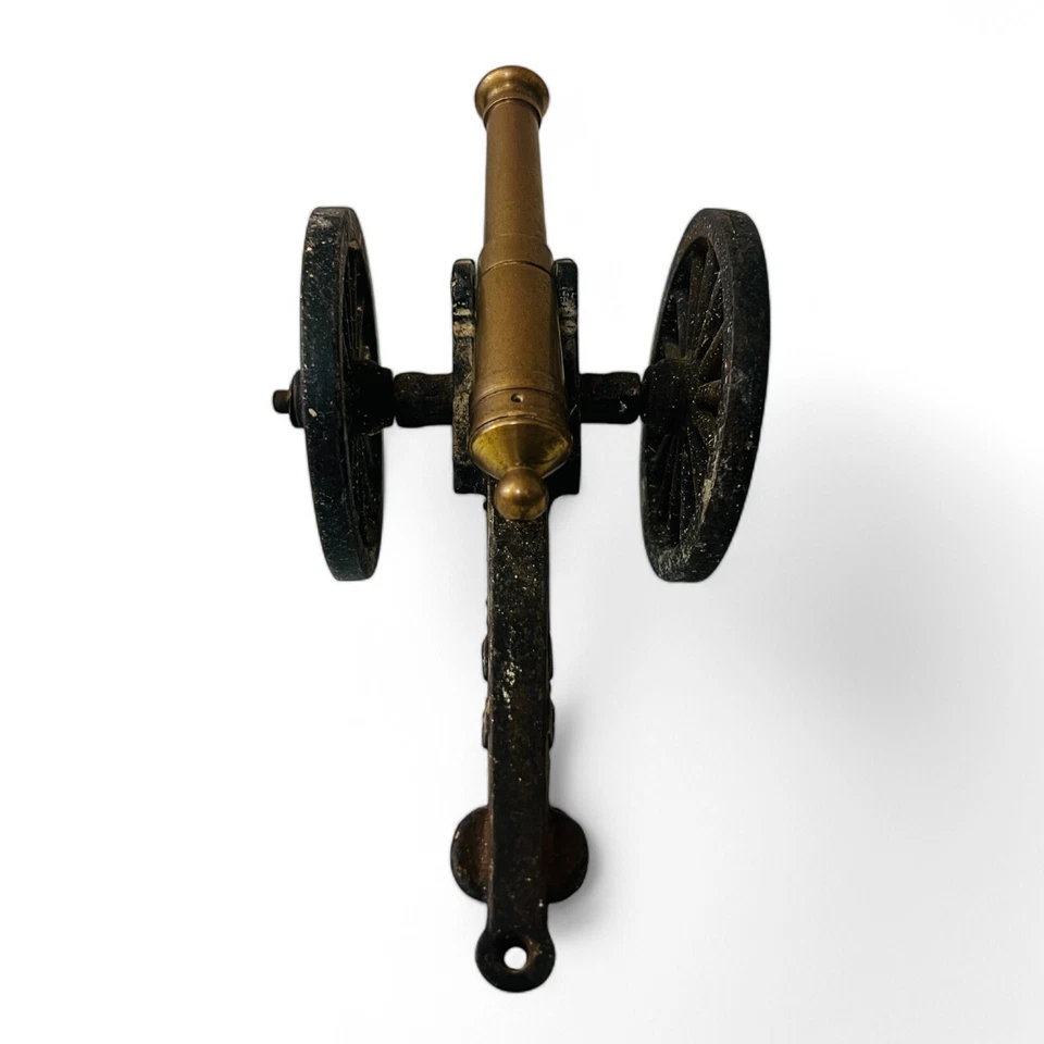Modelo de cañón de hierro fundido en miniatura vintage - barril de latón - hecho en EE. UU. Foto 3 de 4