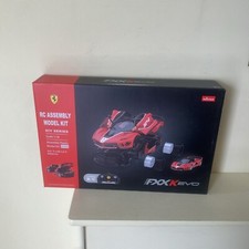 RASTAR RC MONTAGE MODELLBAUSATZ DIY SERIE FERRARI - FXX-K EVO 92 Teile 2,4 GHz RC