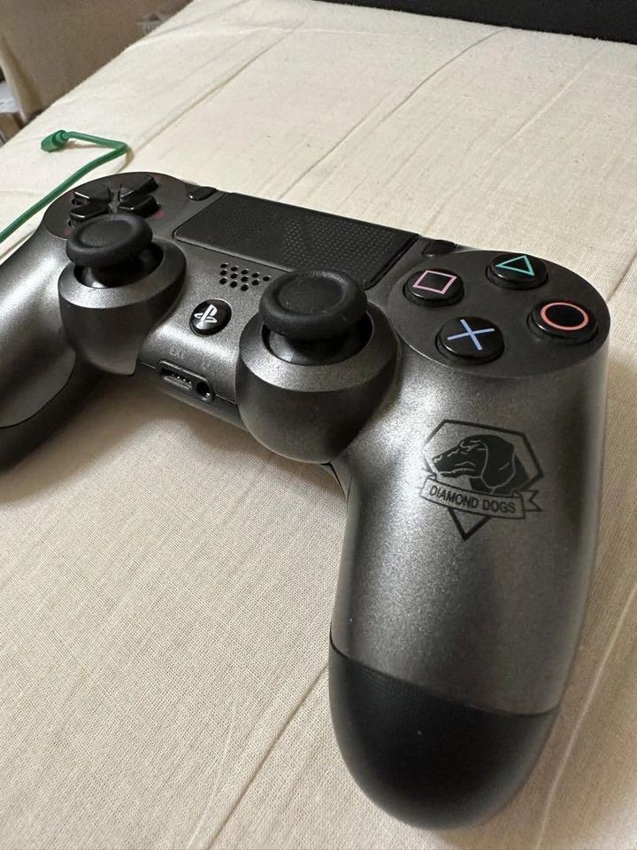 Sony PS4 METAL GEAR SOLID V PHANTOM PAIN EDITION Console Tested Work - Image 3 of 4