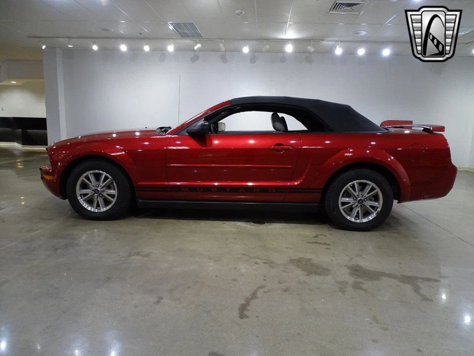 2005 Ford Mustang  - Изображение 4 из 4