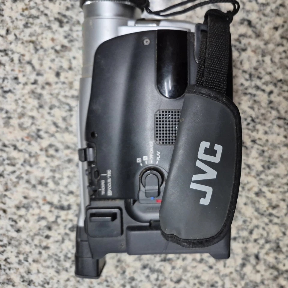 JVC GR-SXM37U Camcorder -  Silver - Image 4 of 4